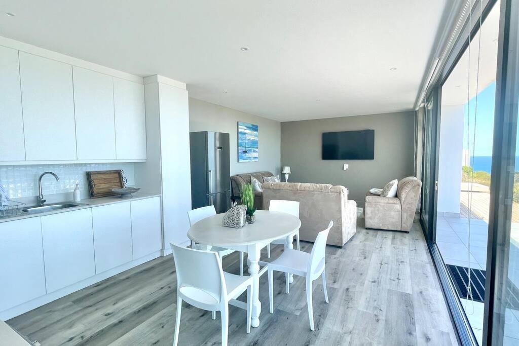 Exclusive Luxury & Lifestyle Suite Mossel Bay Exterior photo